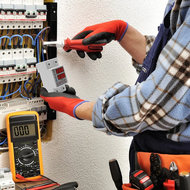 Relè Qoltec 63A per guida DIN con contatore elettrico Timer Tuya Wi-Fi LED Relè Qoltec 63A per guida DIN con contatore elettrico Timer Tuya Wi-Fi LED