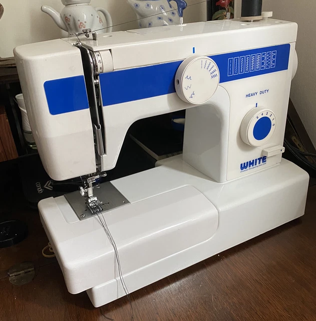 VINTAGE WHITE HEAVY Duty Sewing Machine PERFECT FOR BEGINNERS, TESTED