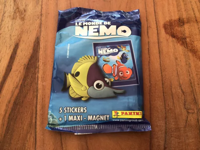 1 Bustina Panini Disney - Alla Ricerca Di Nemo + Maxi Magnete( Versione 3 )