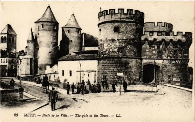 CPA AK METZ - Porte de la Ville - The gate of the Town (651063)