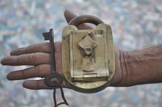 Vintage Brass Solid Heavy Excise/Custom Big Unique Shape Padlock, Nice Patina