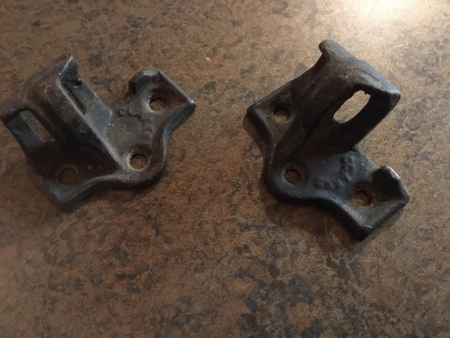 2 Vintage Clarks Cast Iron Brackets For Curtain Rods Etc
