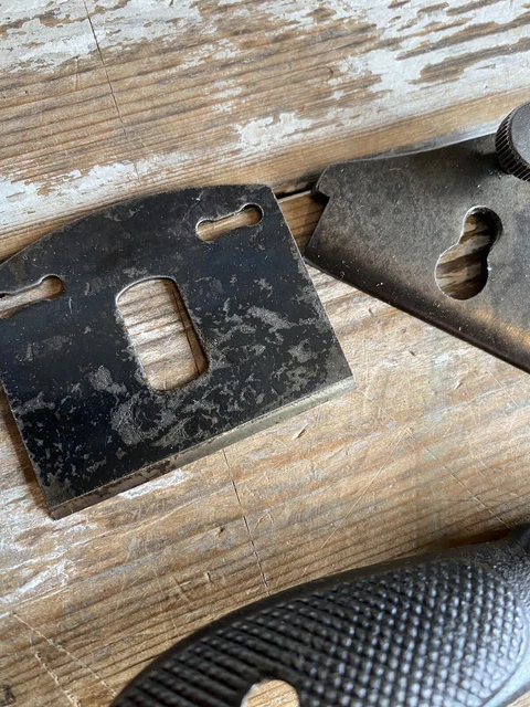2x Vintage Stanley Spoke Shaves (1x no 151 flat, 1x curved) 10