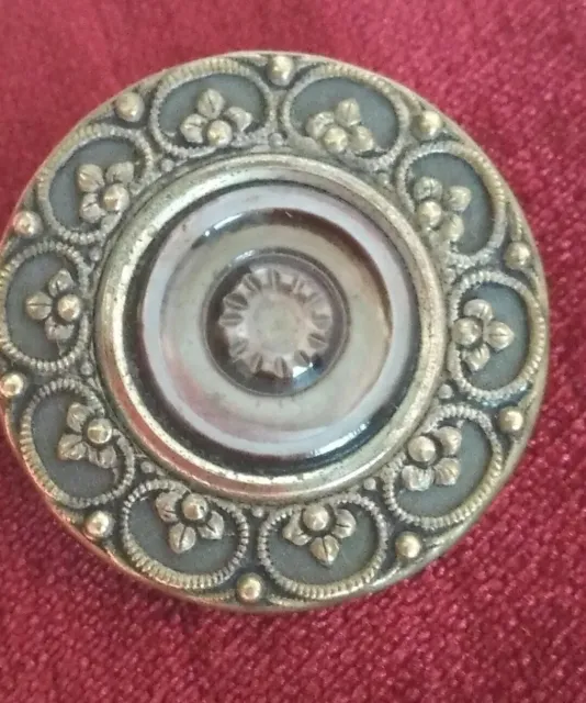 Grand bouton ancien nacre et métal .33 mm.