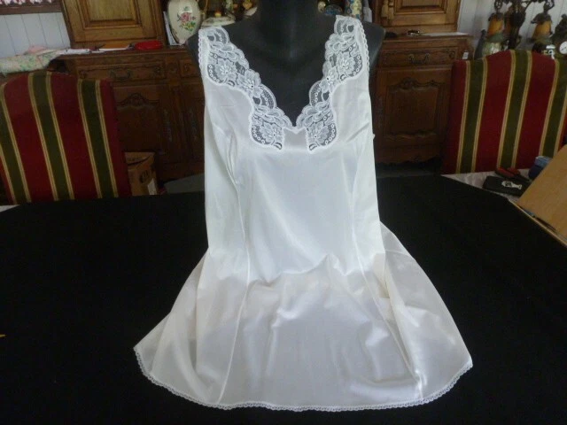 Combinaison Vintage Avec Fond De Robe - Dentelle - Taille 46/48 - Couleur Vanille - État Correct