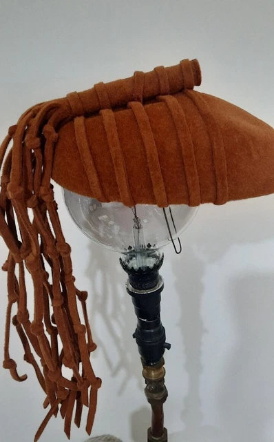 Cappello in feltro vintage Tricia molto unico made in England