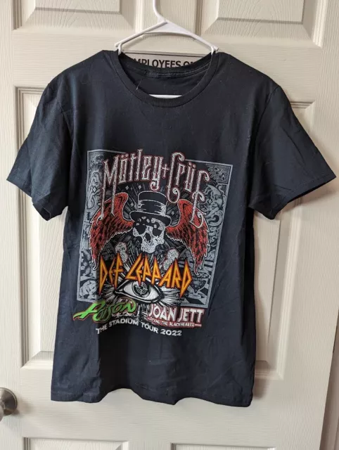Motley Crue Def Leppard Poison Joan Jett 2022 Tour T-shirt Girls Size M Medium Motley Crue Def Leppard Poison Joan Jett 2022 Tour T-shirt Girls Size M Medium