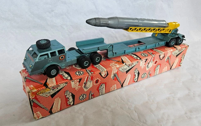 La grue en métal pour camions miniatures France Jouets au 1/55e