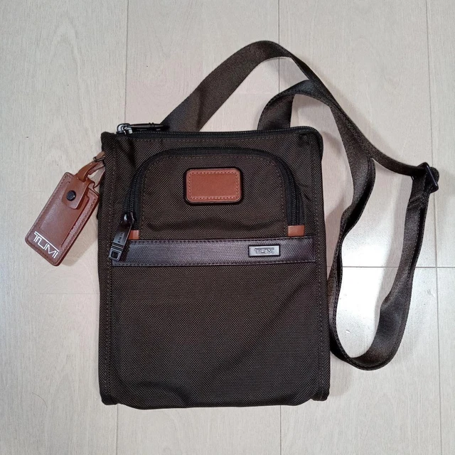 Tumi Alpha II Pocket Bag Small Crossbody Dark Brown Nylon 24x20.5x3.75cm Used 2