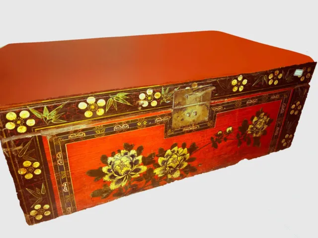 Vintage Chinese Trunk 2