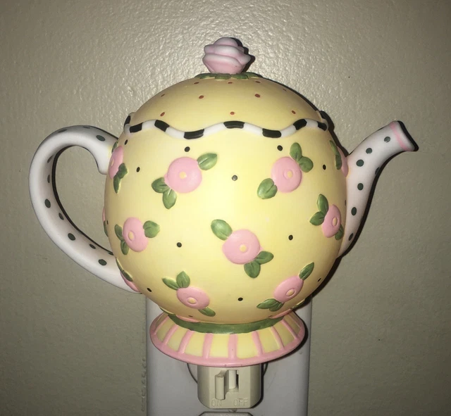 VTG Mary Engelbreit Ceramic Yellow Teapot Pink Roses Night Light Cover Plug In