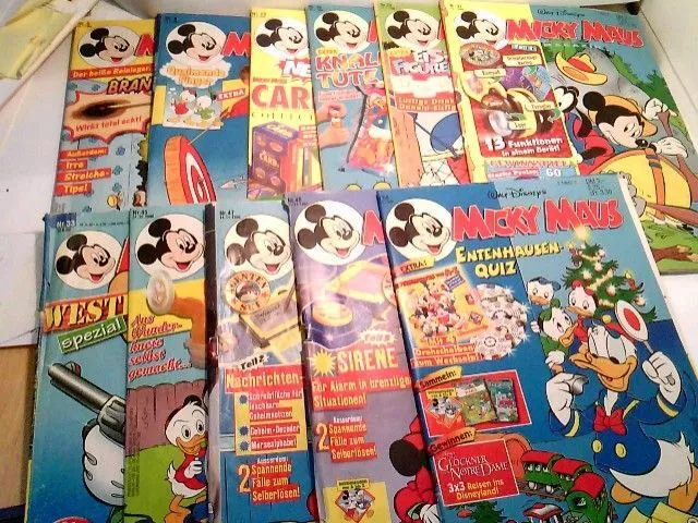 Konvolut bestehend aus 11 Heften, zum Thema: Walt Disneys Micky Maus. Die größte