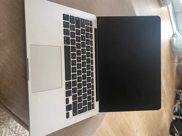 Apple MacBook Pro 13.3" (256GB SSD, Intel Core i5 5th Gen., 2.7GHz, 8GB RAM)...