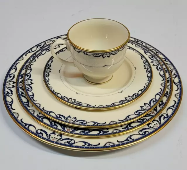 Lenox Liberty Presidential Fine China, 5 piece place setting with tags July 4th