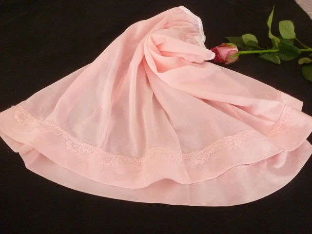joli jupon  vintage  jolie dentelle taille  38/40/42 taille élastique ref 27R2