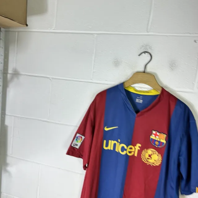 Vintage FC Barcelona Football Shirt Mens XL Nike 2007/08 Home #19 Lionel Messi 2