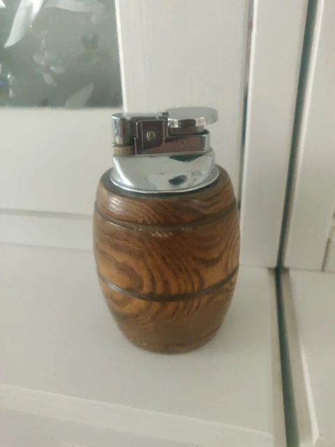 Briquet, forme tonneau, changer la pierre