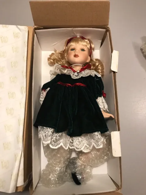 Heritage Signature Collection Porcelain Doll little Gillian #80028 Christmas  2