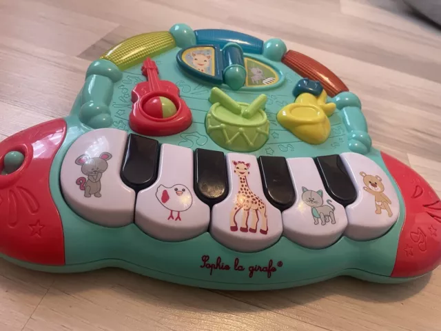 Sophie La Girafe Le Piano Folie