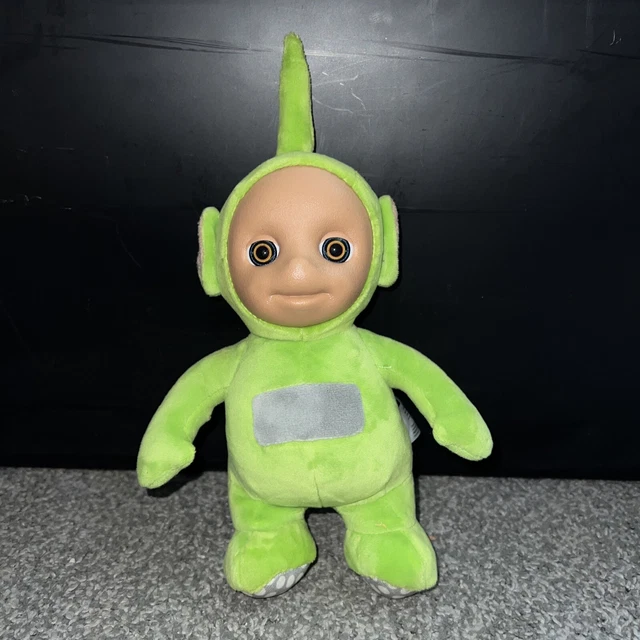 Peluche Teletubbies Dipsy 35 Cm – Muñeco Suave Y Tierno De La Serie TV, Juguete Acolchado Para Bebés Y Niños, Regalo Perfecto Para Fans