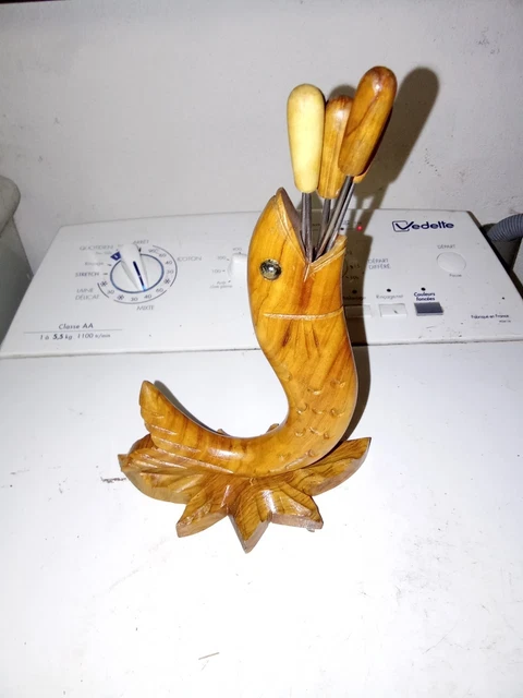 Porte-piques Ancien En Bois D'olivier Forme Poisson - 4 Piques à Escargots