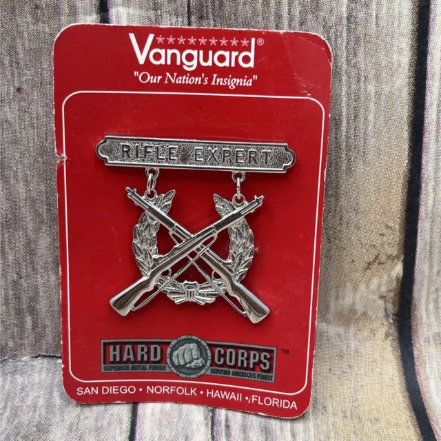 USMC US Marine Corps Rifle Qualification Expert Shooting Badge PIN Vanguard