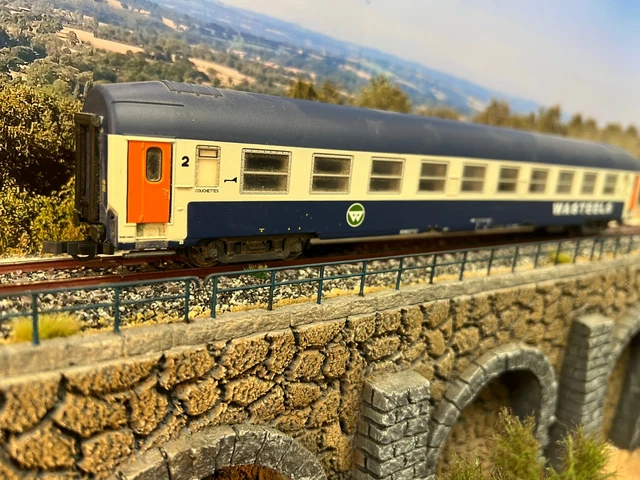 ROCO HO 44609. VOITURE UIC B10 2ÈME Classe SNCF | UK