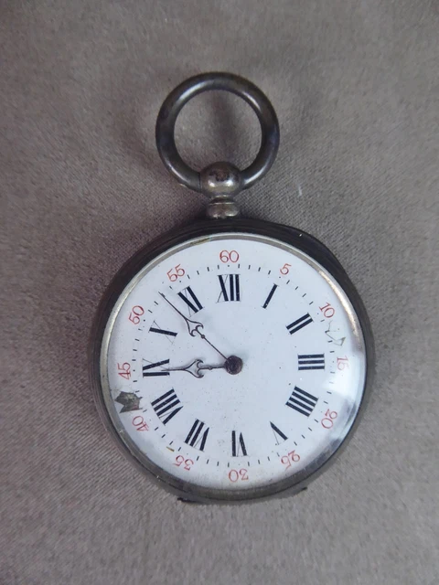 Montre Gousset Ancienne En Métal – À Réviser Ou Pour Pièces – Modèle Vintage Sans Marque