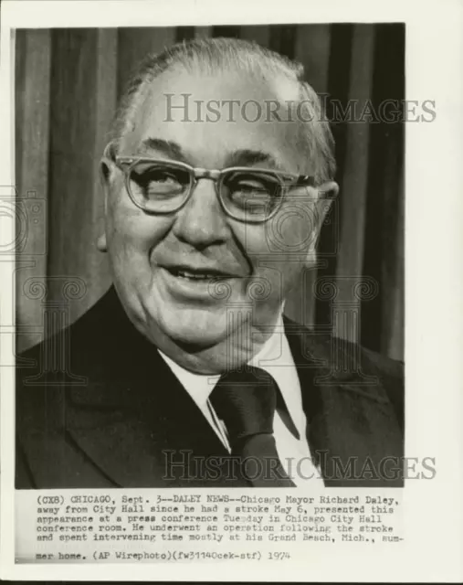 1974 Press Photo Chicago Mayor Richard Daley at Press Conference after Stroke