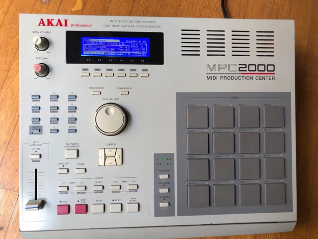 Akai MPC2000 CLASSIC | 8 OUTPUTS BOARD/MAX RAM/FLOPPY EMULATOR/LED SCREEN