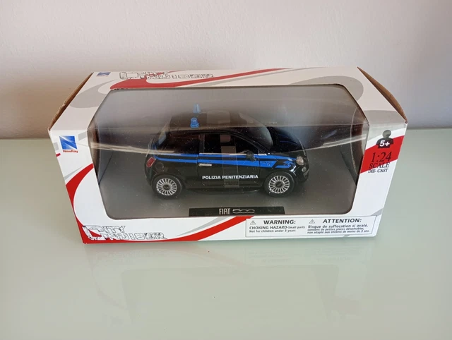 Modellino New Ray Smart Fortwo Polizia Locale Scala 1:24 - Die-cast Con Dettagli Realistici NY71453