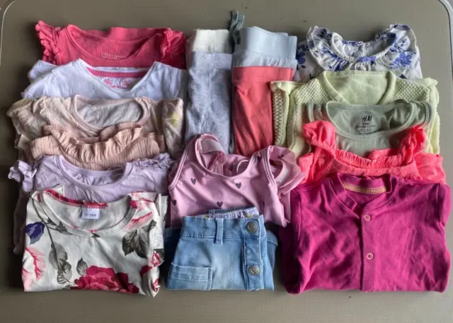 Pacchetto di abiti per bambine età 12-18 mesi. Collezione di 17 oggetti