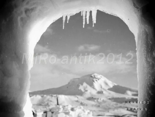 Foto-Negativ, WK2, NOR, Geb.Jg. in Geilo, Blick aus der Schneehöhle, 5026-913/11
