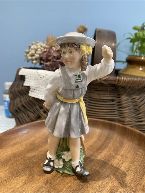ロイヤルウースター　フィギュリン Katie's Day Schooltime ROYAL WORCESTER FIGURINE Katies Day School time £39.00 - PicClick UK