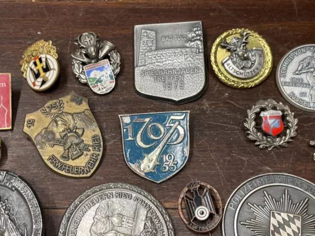 Uhren 150 Teile Orden Pins Anstecknadeln Abzeichen Spielhahnjäger 1705 Bad Tölz
