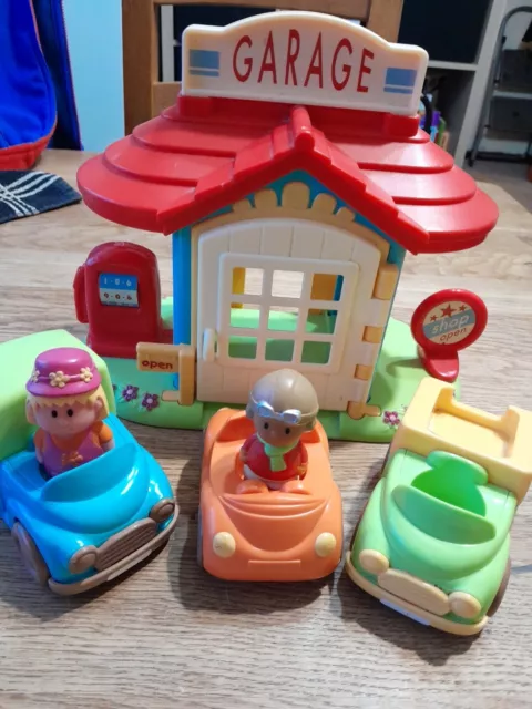 EARLY LEARNING CENTRE Elc HAPPYLAND CAR GARAGE PLAY SET WITH FIGURES Vehicles