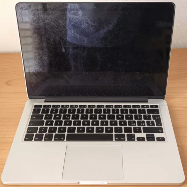 Apple MacBook Pro (Retina, 13-inch, Early 2015) A-1502