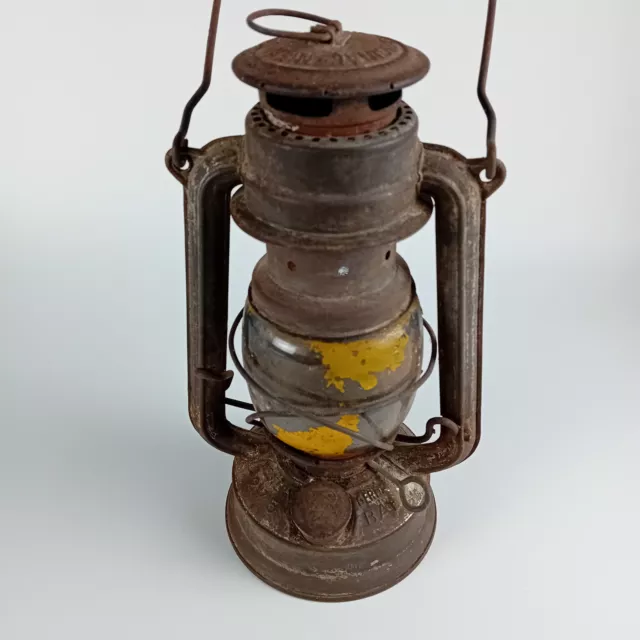 Antike Feuerhand Baby Special Petroleumlampe 25cm Öl-Lampe Laterne Alt & Rostig