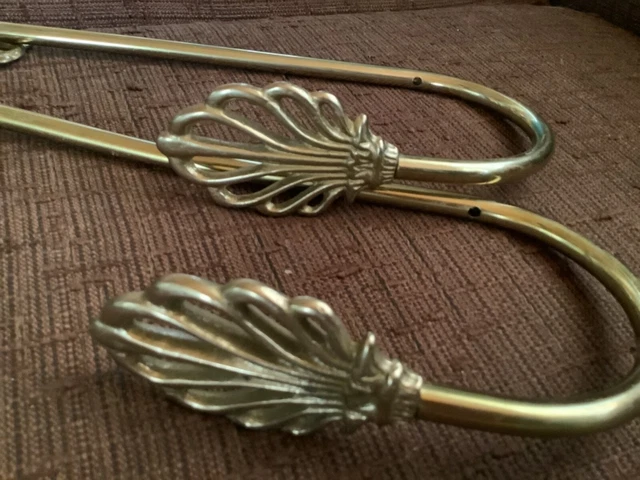 Vtg pair French Tieback Gilt Bronze brass shell Ormolu Swag Curtain Holders 3