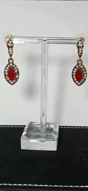 Elegantes Pendientes / En Oro Viejo / Adornado Con Piedras Preciosas