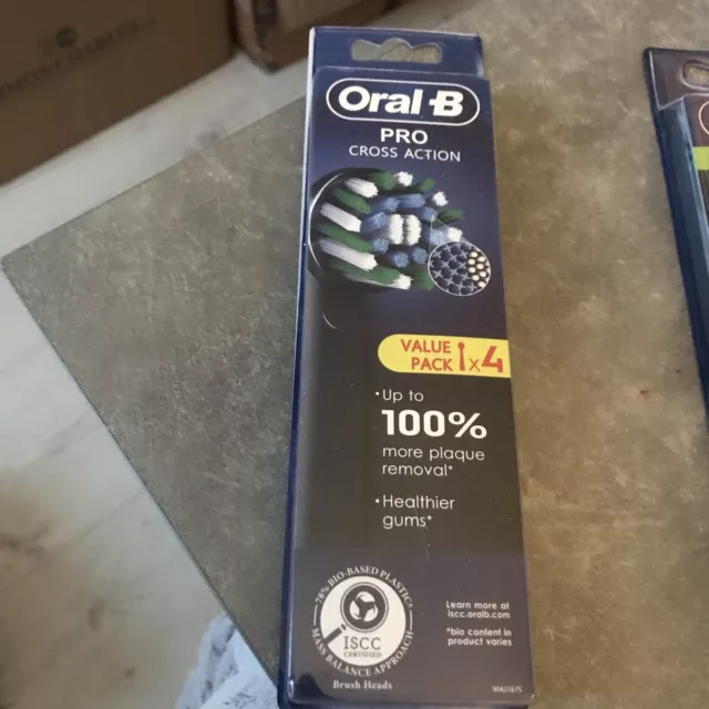 4 Pack Oral B Cross Action Replacement Electric Toothbrush Heads - Black