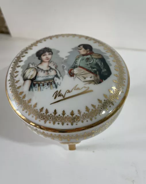 Boite à bijoux Sur Pieds Décor Napoleon et Joséphine Porcelaine de Luxe France