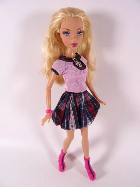 Barbie My Scene Modepuppe Kennedy Mattel -Kleidung wie abgebildet- rar (13157)