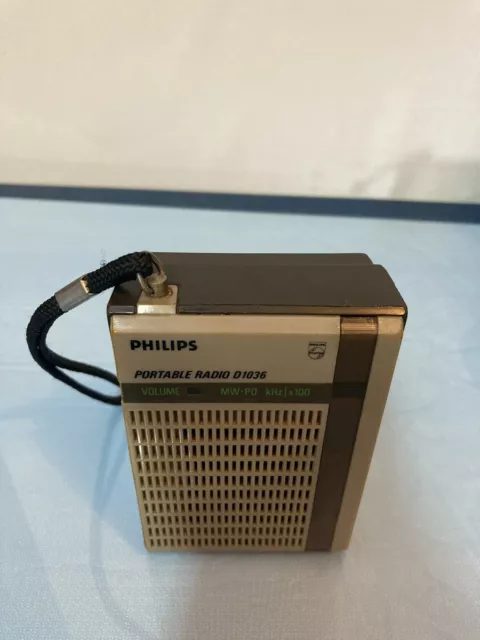 Rarissima Radio Philips D1036  Onde medie 2