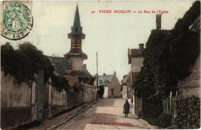 CPA Vieux MOULIN La Rue de l'Église (377913)