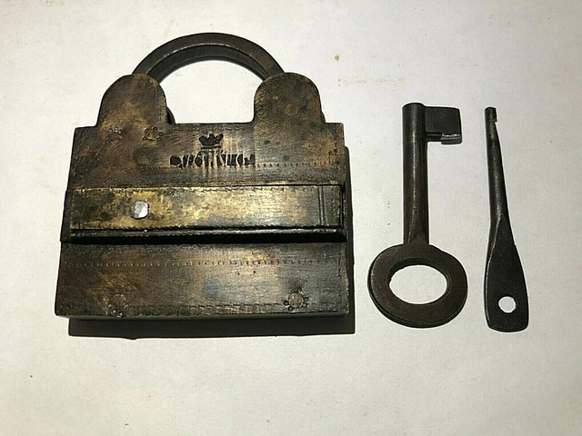 Altes Vintage-Vorhängeschloss Mit Zwei Schlüsseln Aus Massivem Messing...