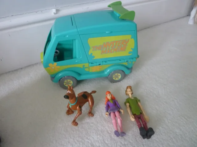 Scooby Doo Mystery Machine Push Along Van with figures