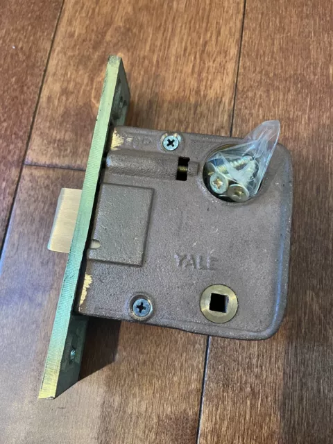 Vintage Yale Body Mortise Door Lock LH w Accurate polished brass plates NOS