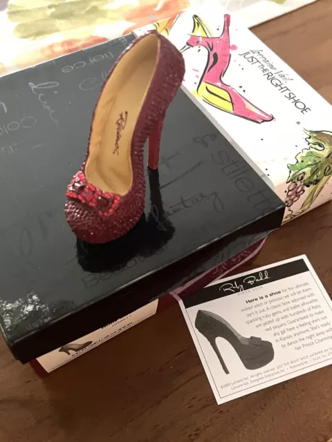 @ JUST THE RIGHT SHOE @  Ruby Bad - Mini Schuh-Box