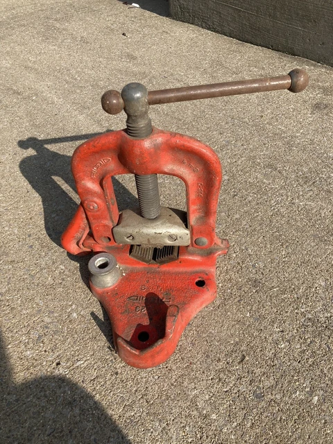 Ridgid NO. 23 Bench Yolk Pipe Vise 1/8" To 3" Capacity